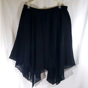 Avenue black handkerchief skirt size 18 20